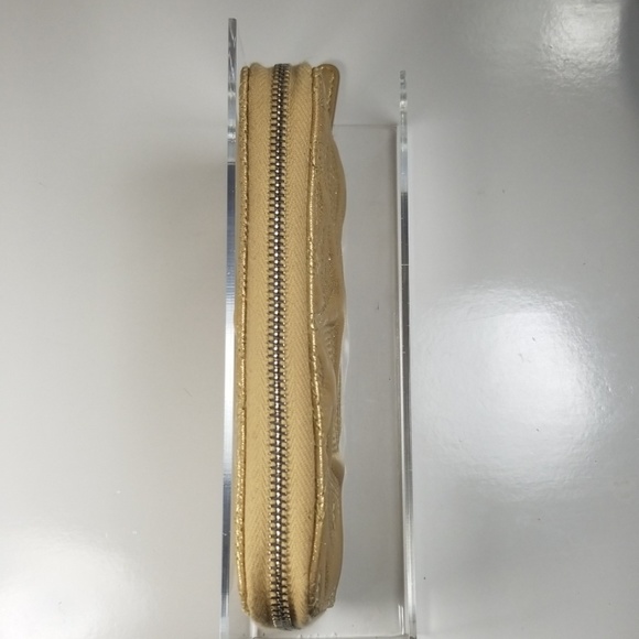 Chanel Metallic Gold Star Embossed Lambskin Medium Zip Around Wallet - Picture 7 of 16